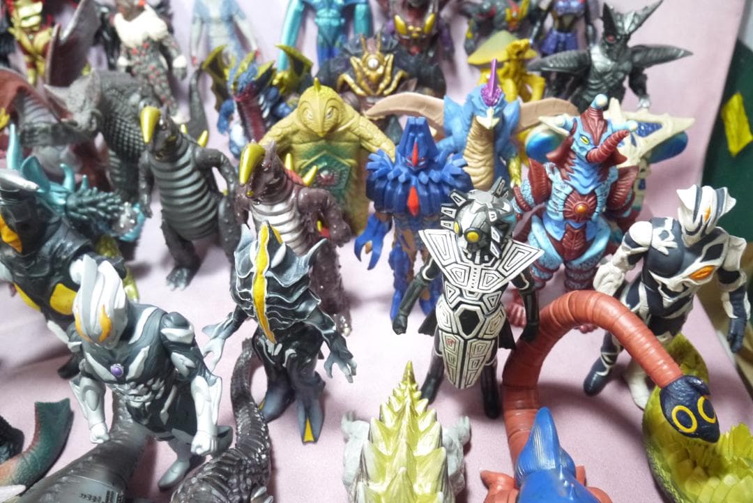 ウルトラ怪獣シリーズ　ほか　怪獣ソフビ　73体