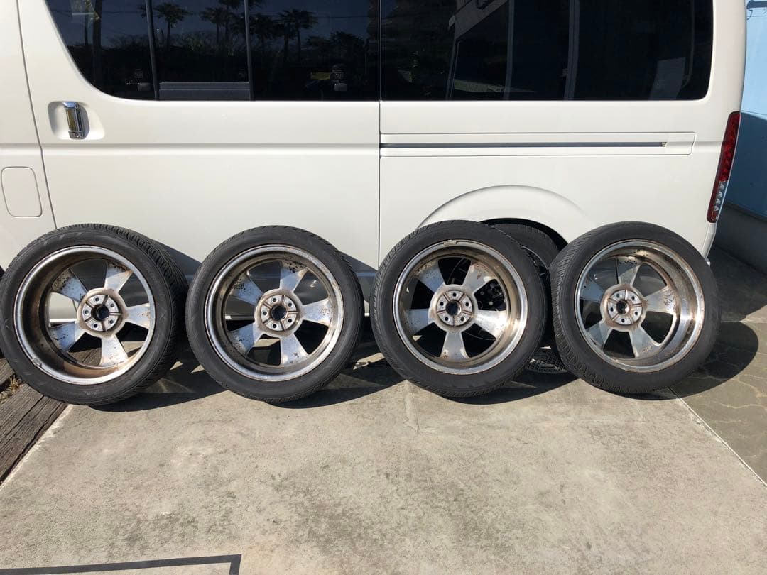 ダッジチャレンジャーMOPAR'10 純正20インチ