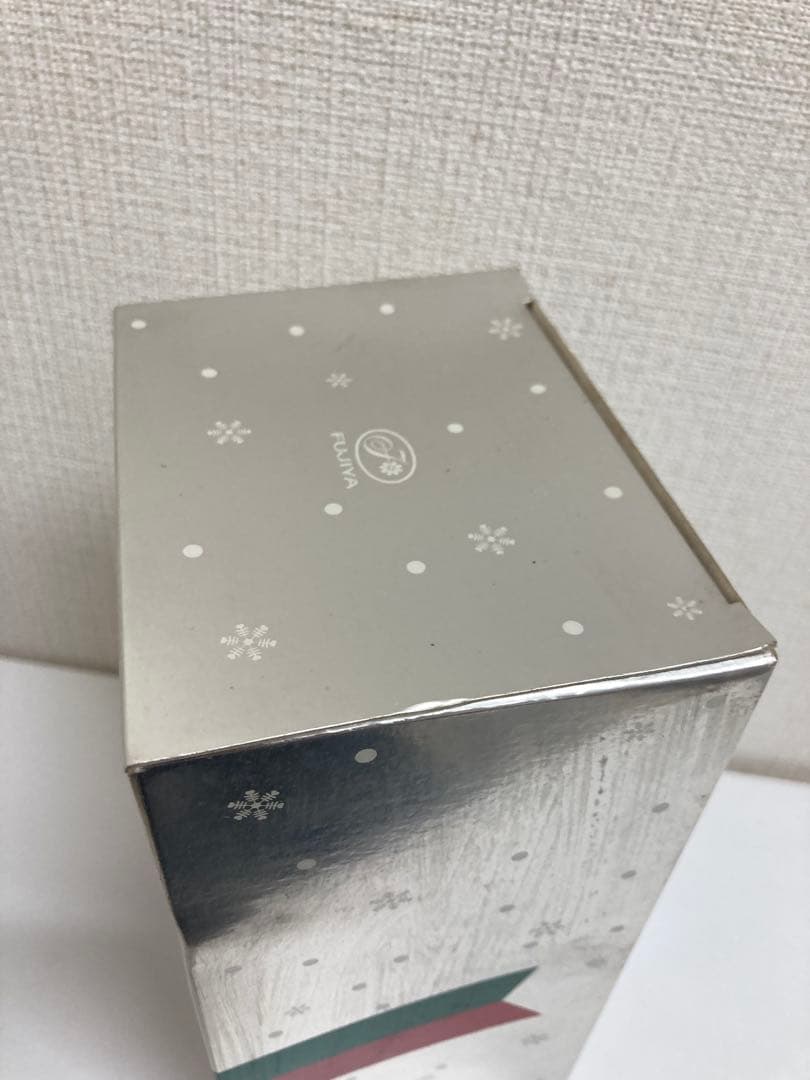 不二家クリスマスセール菓子詰合せペコちゃん型容器箱付