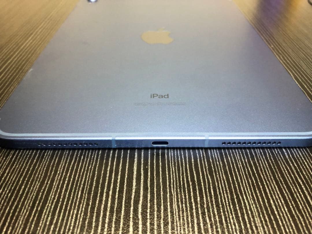 iPad(第10世代)ブルー 64GBバッテリー容量98% 本体のみ 【美品】