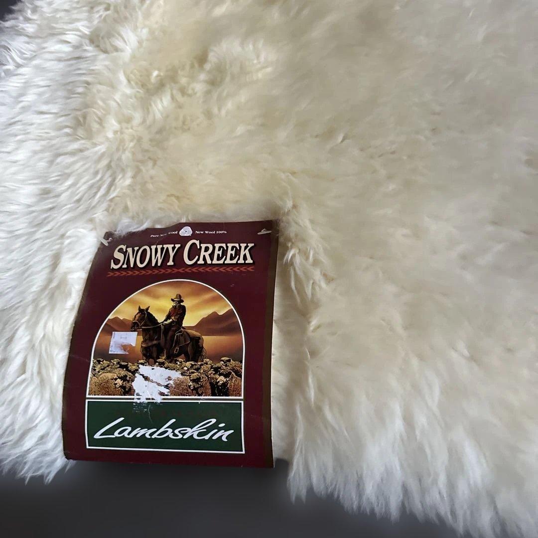 瞬間的お値下げ❣️未使用保管y Creekラムスキン ホワイトマット
