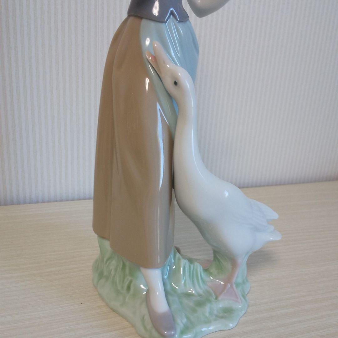 リヤドロLLADRO 少女とアヒル1052
