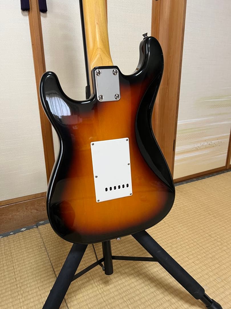 Bacchus エレキギター ストラトキャスター　fenderケース付き