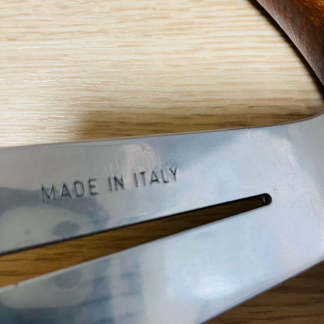 マ*ロ様 【希少】正規品　ナルディ クラシックウッドステアリング　32.5パイ