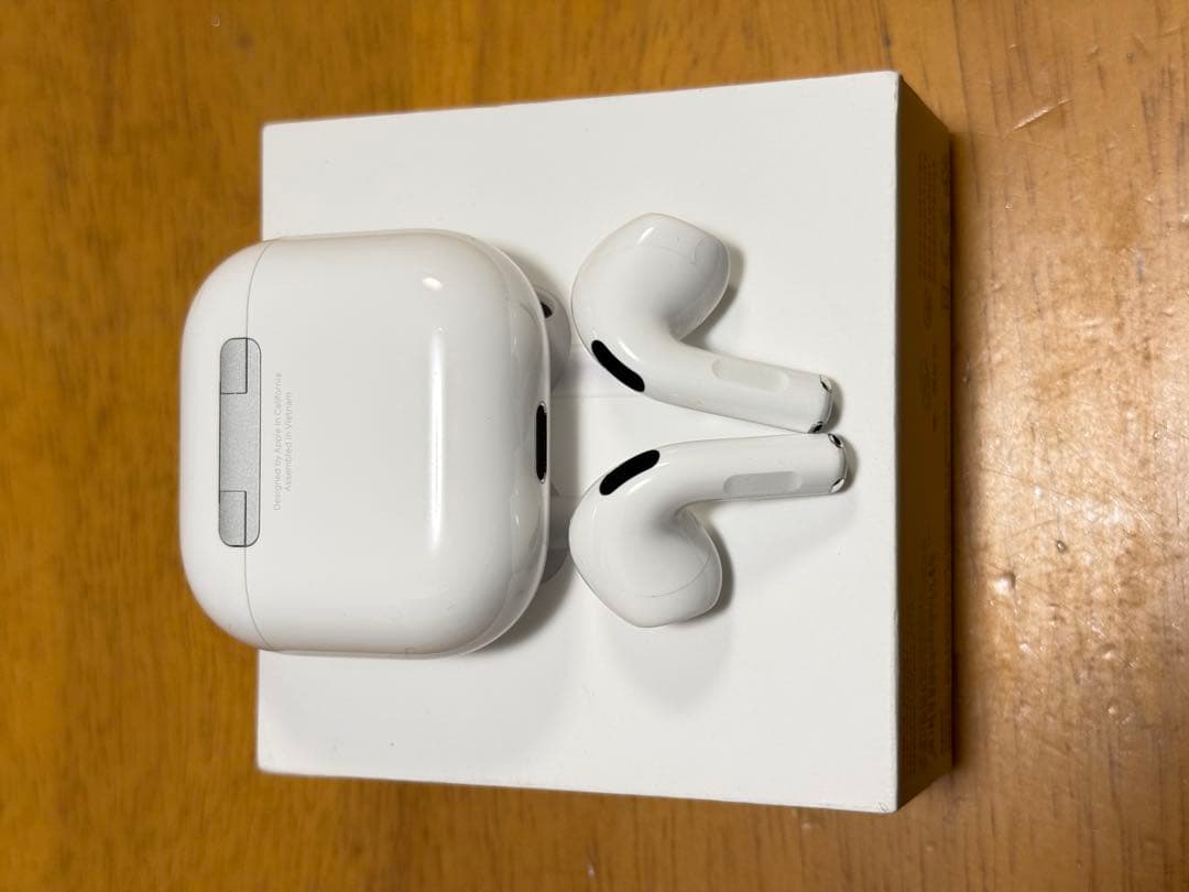 【正規品】AirPods 4 （ノイズキャンセリング非搭載モデル）