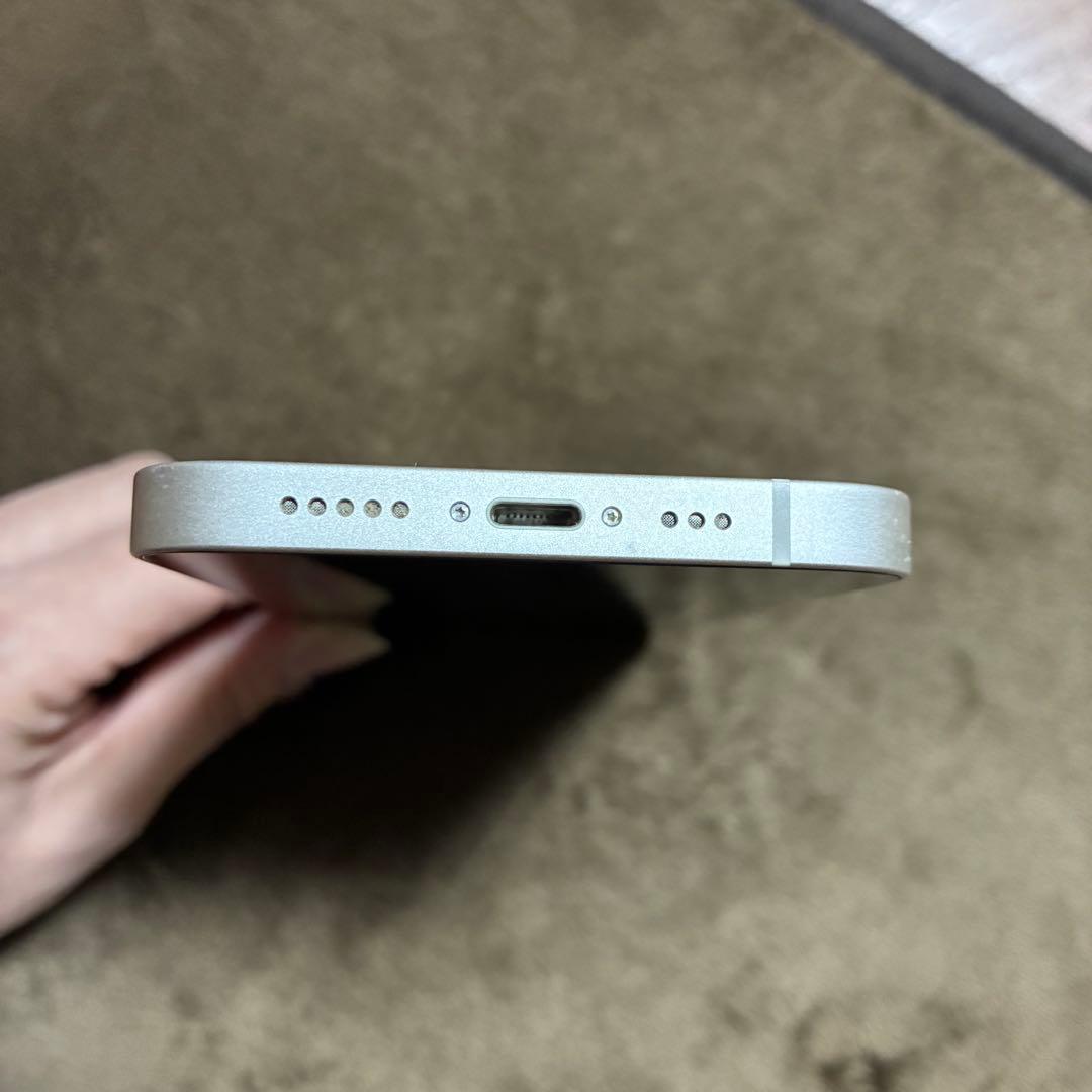 Apple iPhone 13 スターライト 128GB バッテリー88%