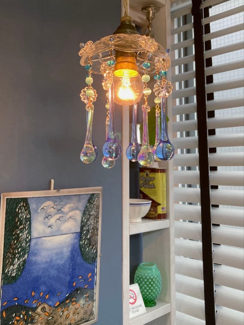 シャンデリア　1920年　フランス（青と虹）アンティーク　オパールセント