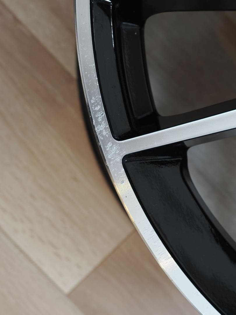 【美品】1/2 アルミホイール２本　１８インチ