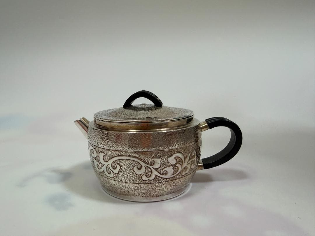 純銀製 唐草模様 急須 銀瓶 煎茶道具
