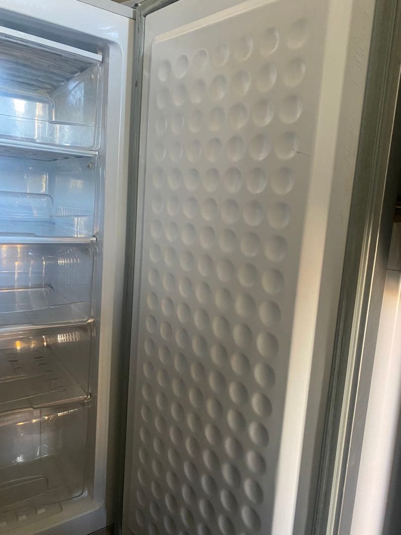 Ikuo Nakashima 　冷凍庫　2020年製