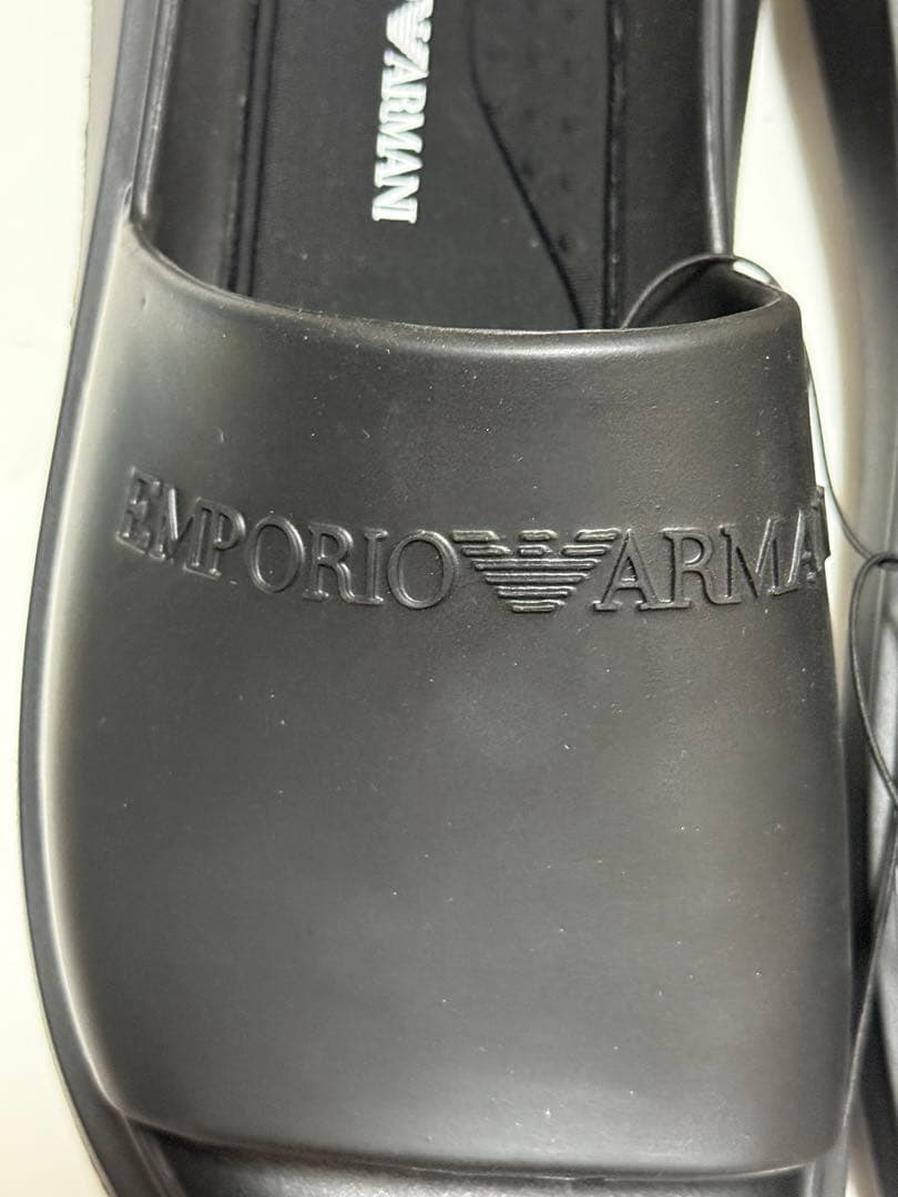 EMPORIO ARMANI モノブロックサンダル ラバー エンボスロゴ 軽量