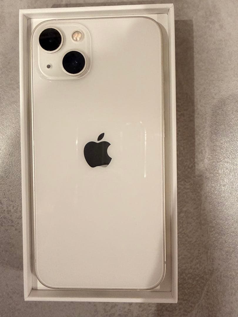 Apple iPhone 13 ホワイト 本体　128GB 美品