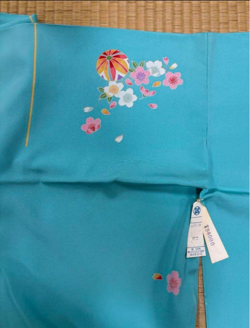 七五三　三ツ身女の子着物　正絹　仮絵羽　爽やか水色　可愛い手毬柄　桜　金彩