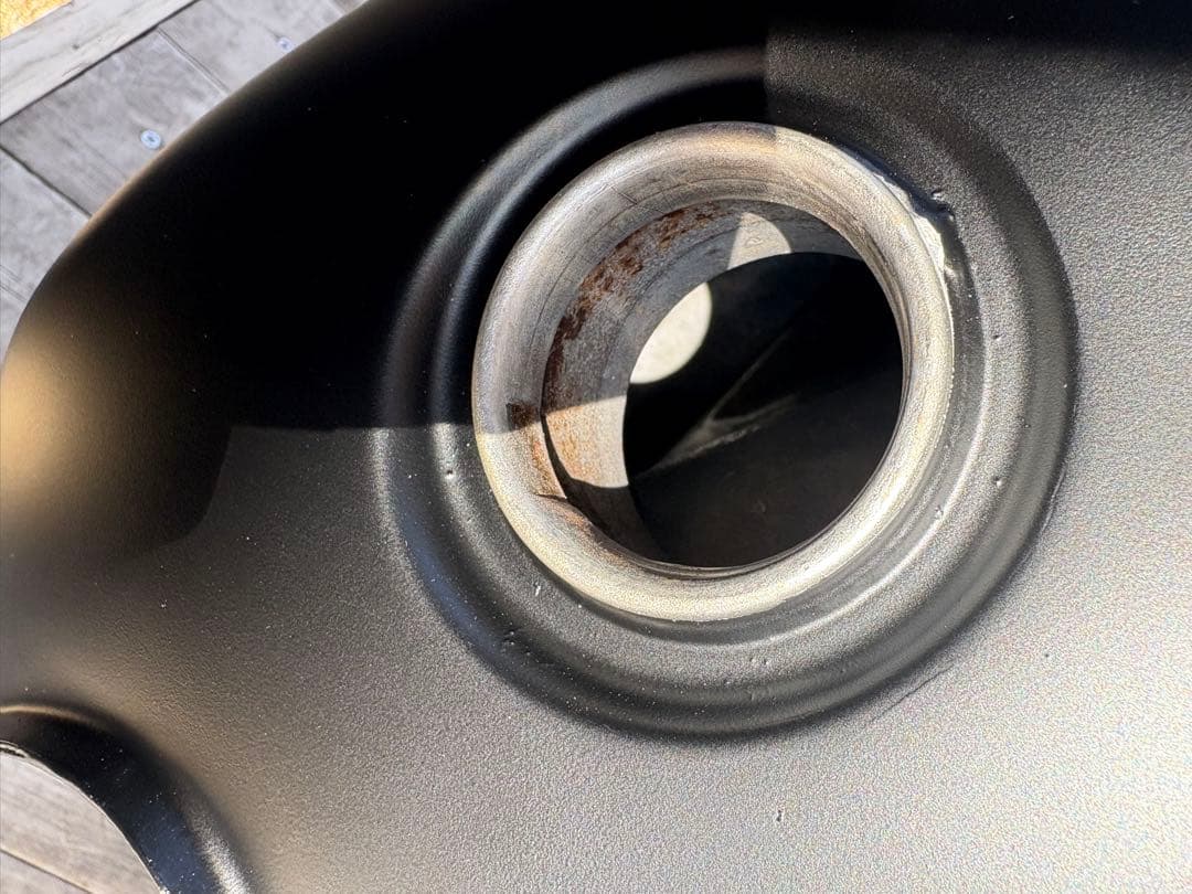 SR400 タンク 自家塗装（マットブラック&艶ありブラックステッカー）