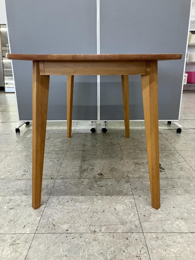 MOMO NATURAL ダイニングテーブル ブラウン