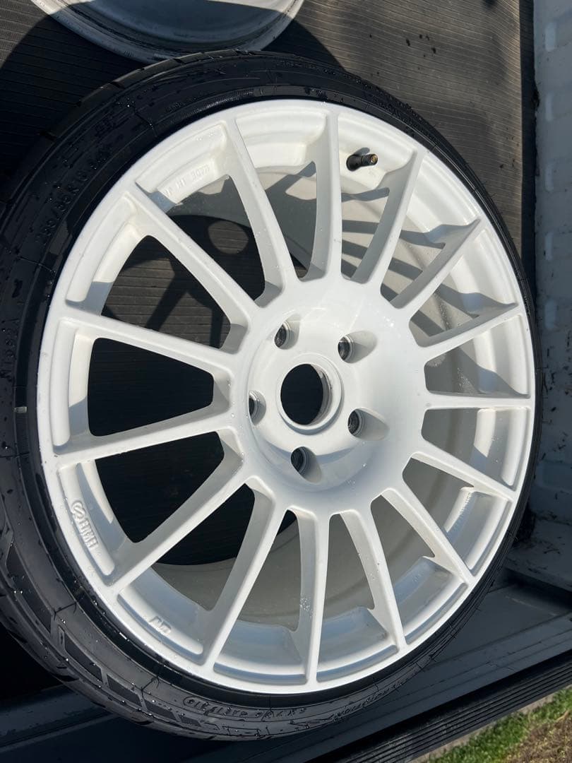 エンケイ　RC-T4 18インチ　PCD130 ポルシェ911 996 997