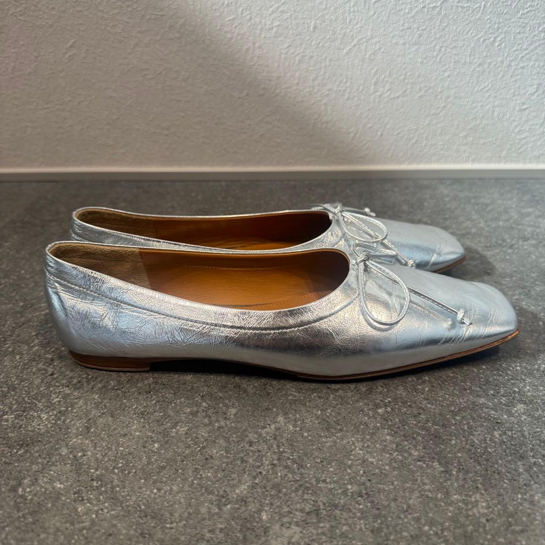 美品ピッピシック希少スクエアトゥバレエシューズ　フラット　シルバーリボン24.5