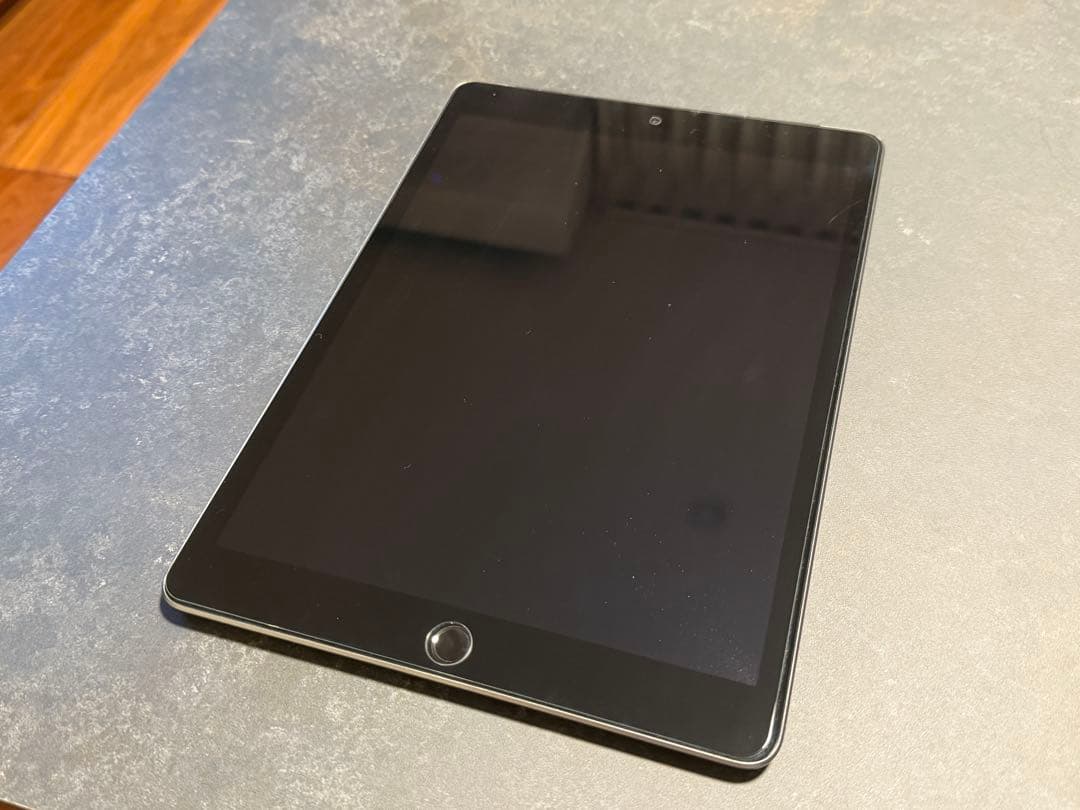 iPad 第8世代 32GB wifi ブラック 本体のみ