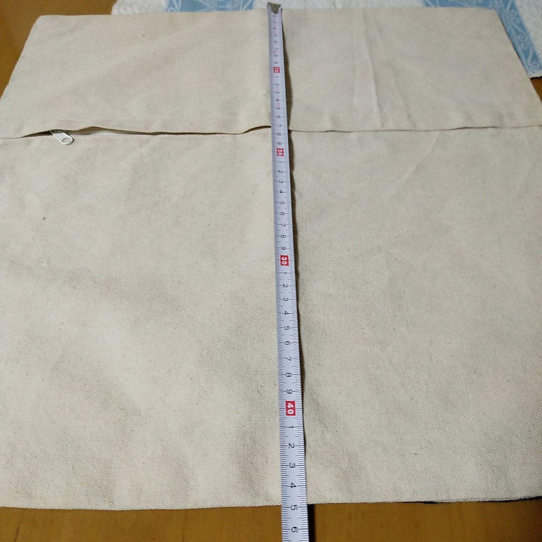 ウズベキスタン　カラフル クッションカバー　猫　シルク 糸　猫のクッションカバー