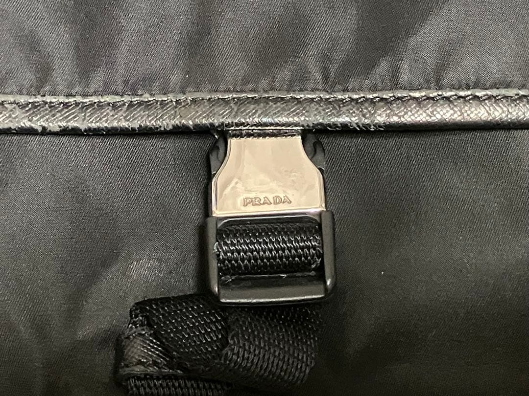 プラダ　ショルダーバッグ　メッセンジャーバッグ