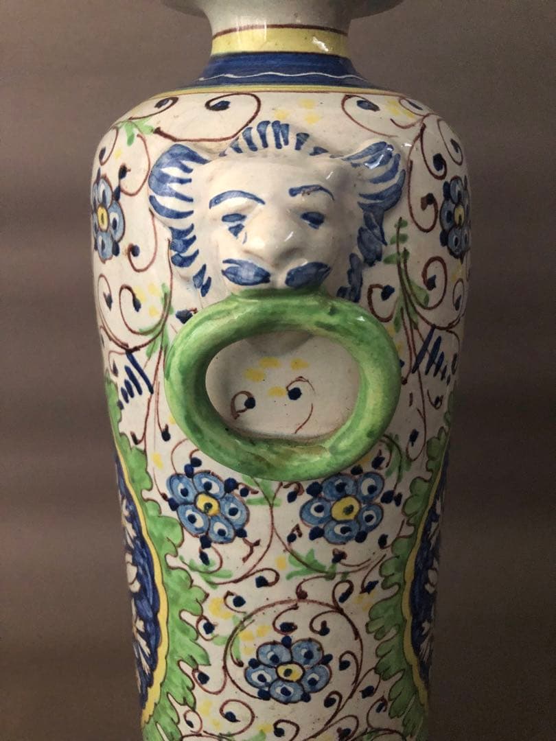 イタリア陶器　花瓶