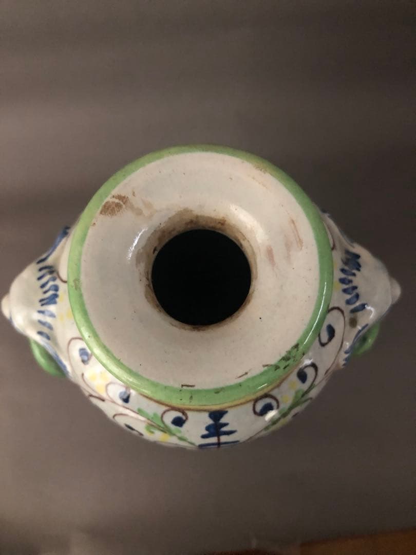 イタリア陶器　花瓶