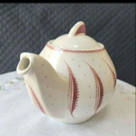 ほぼ未使用、スージークーパー「ピンクファーン」二人用ティーセット、９点セット