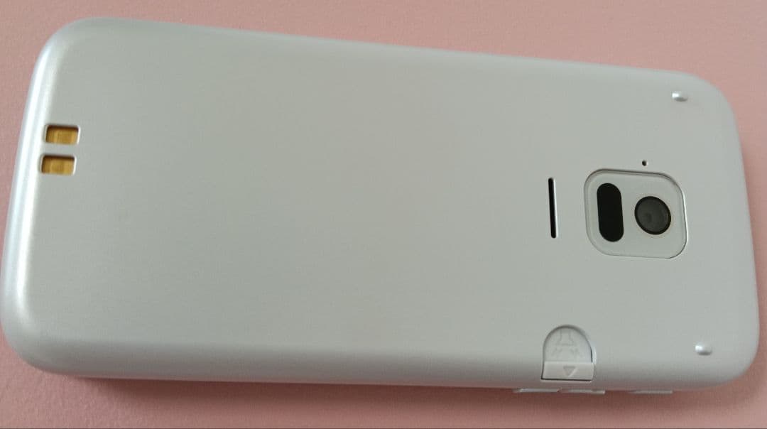 docomo らくらくホン　F01-M シルバーです☺♥