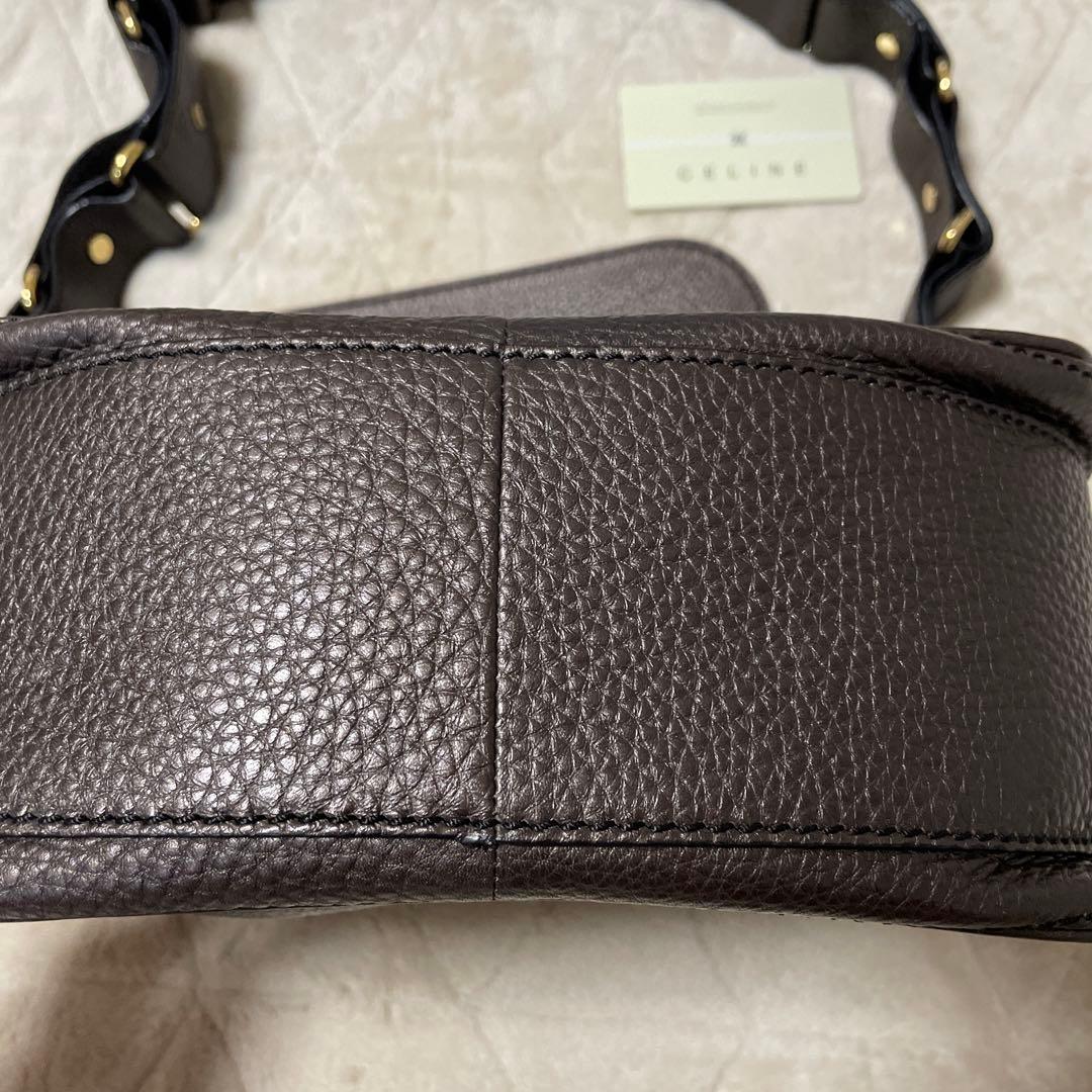 CELINE ブラウンレザー ショルダーバッグ