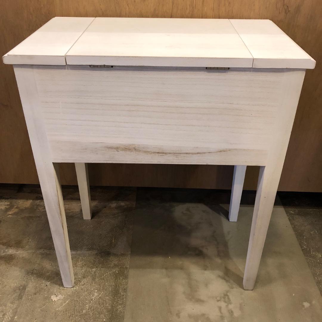 ドレッサー　椅子付き　収納付き　桐材　アンティーク調　シャビー