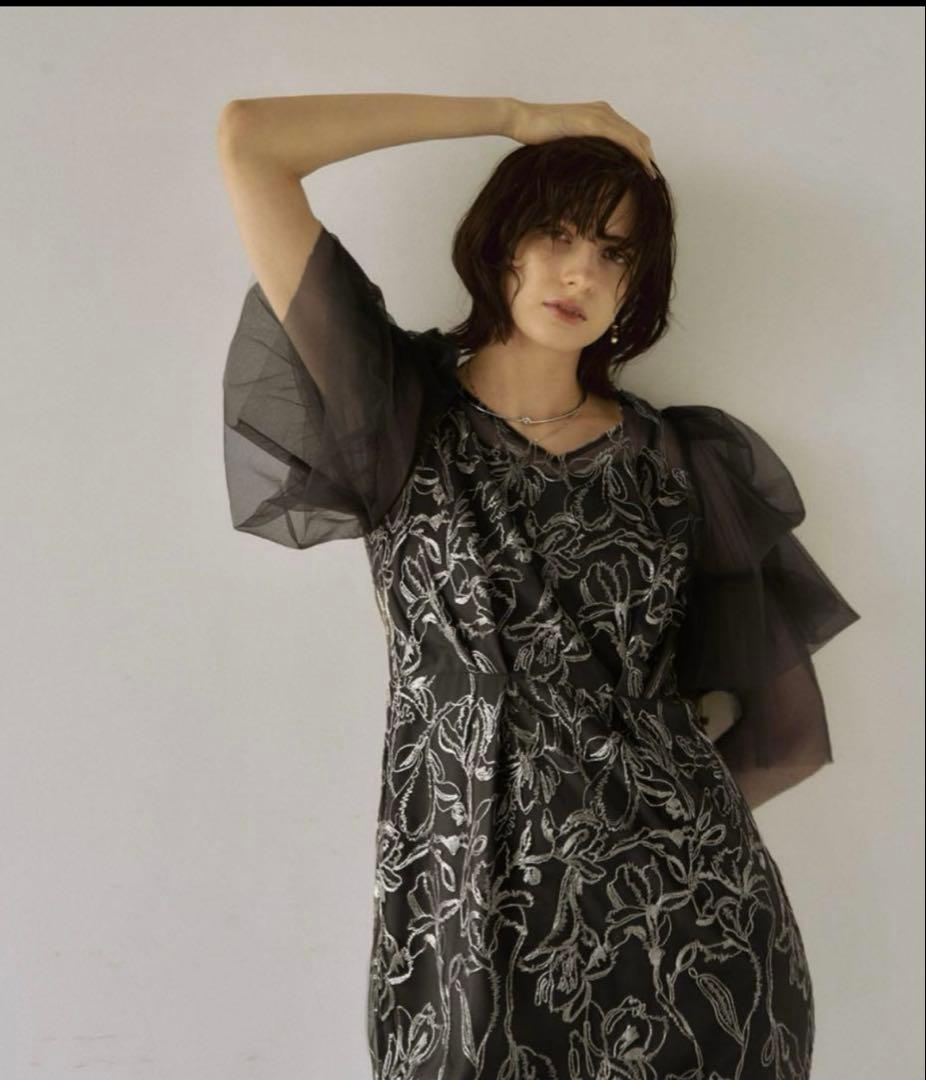 LE'RURE Fluffy sleeve pencil dress 未使用