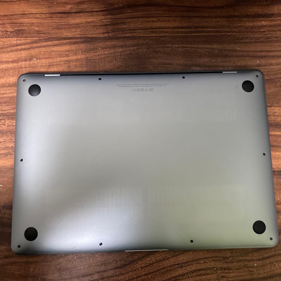 【ジャンク】MacBookAir2019メモリ16GB/ストレージ256GB