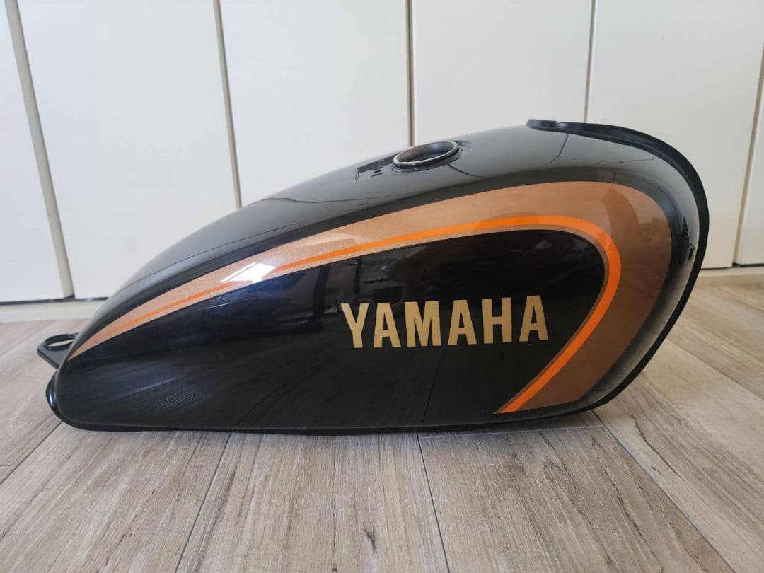 SR400 1998年発売！新品初期型復刻タンク 　シート＆タンデムバーセット