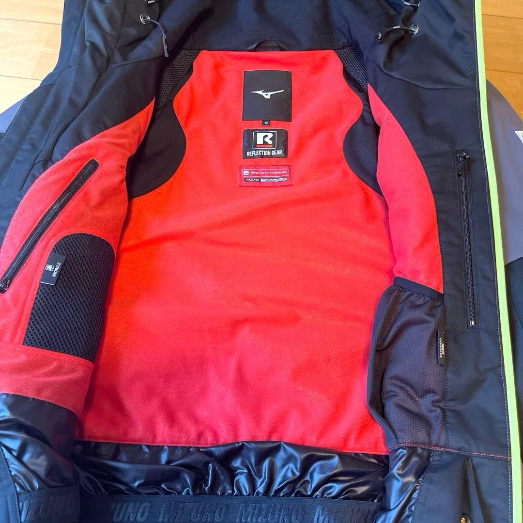 MIZUNO スキーウェアフード付き 上下M 黒✖️グレー　未使用に近いです。