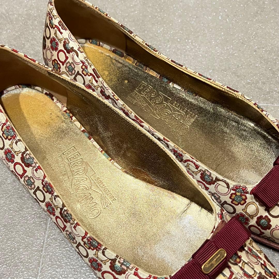【6 1/2】 Ferragamo フラットシューズ 23.5 ヴァラ baby