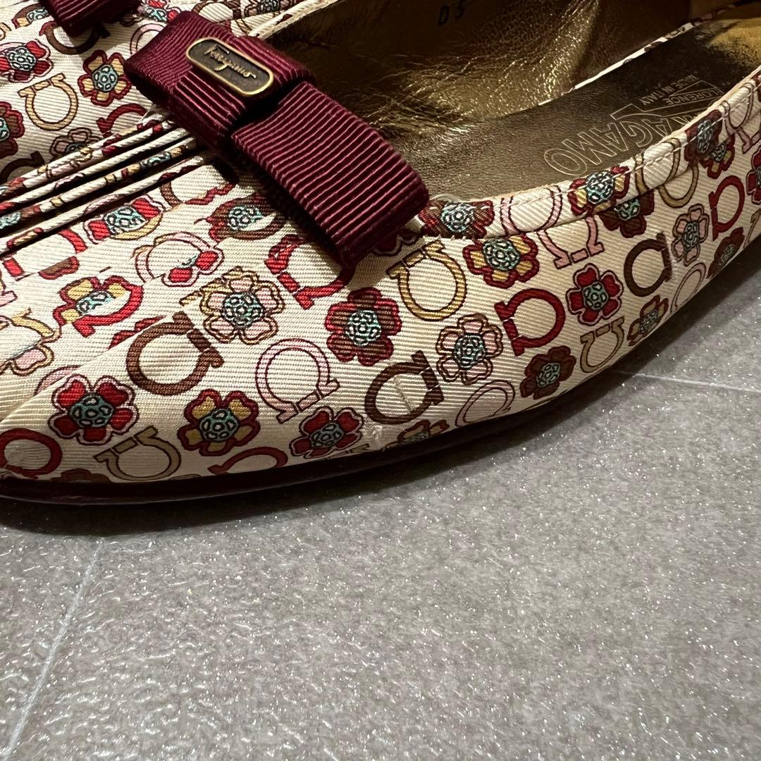 【6 1/2】 Ferragamo フラットシューズ 23.5 ヴァラ baby