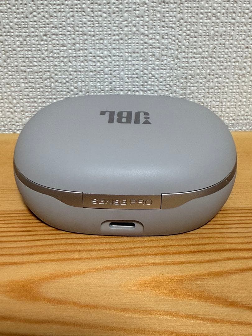 ぐ*ん様 JBL SENSE PRO ワイヤレスイヤホン グレー グレージュ