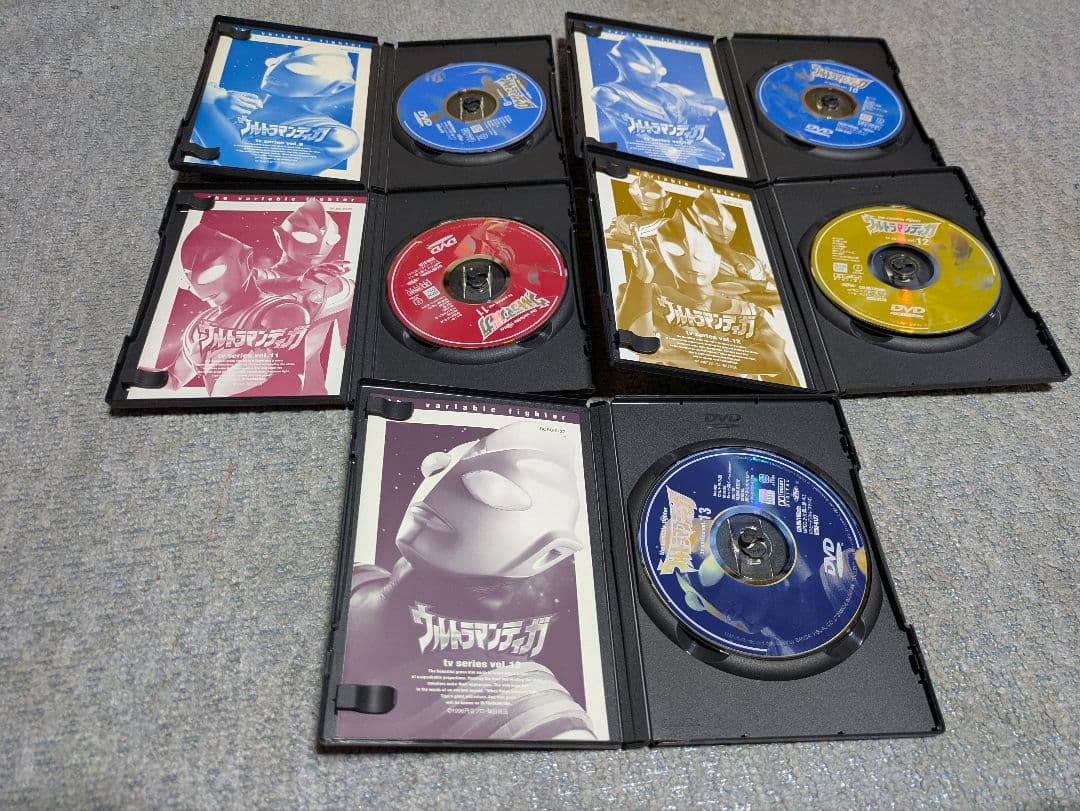 リ*ー様 ２３日迄値引き【セル版】ウルトラマンティガ　DVD 全１３巻セット