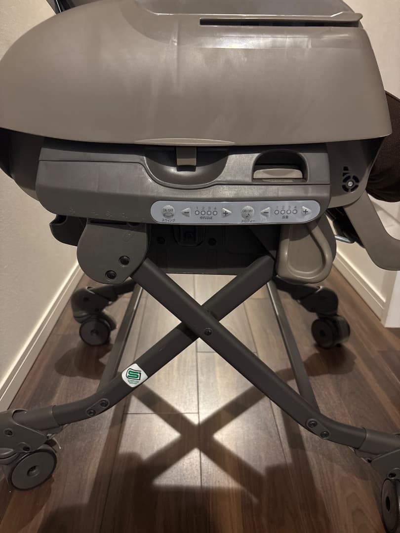 れいれい　Combi ハイローチェア電動