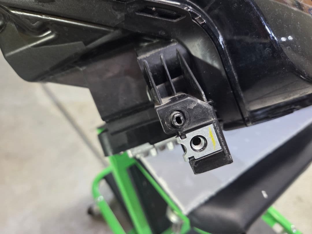 358さん専用 日産 E13 AURAニスモ 右側ヘットランプ