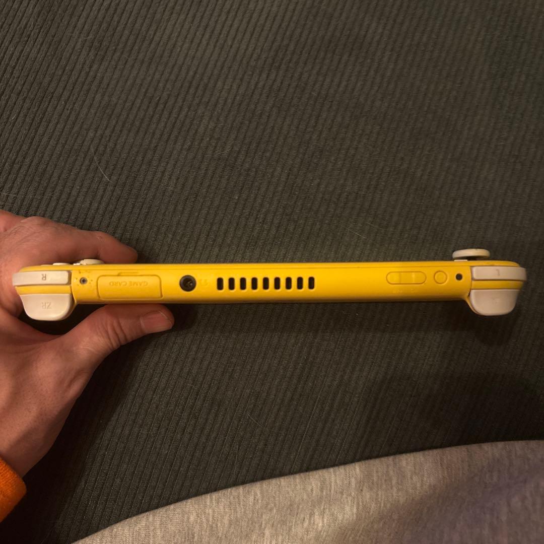 switch lite イエロー