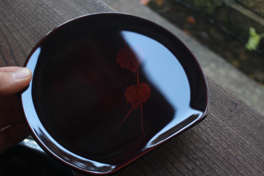 デッドストック！極上白檀蔦蒔絵の映える半月形銘々皿5点（検輪島塗お皿小皿菓子皿