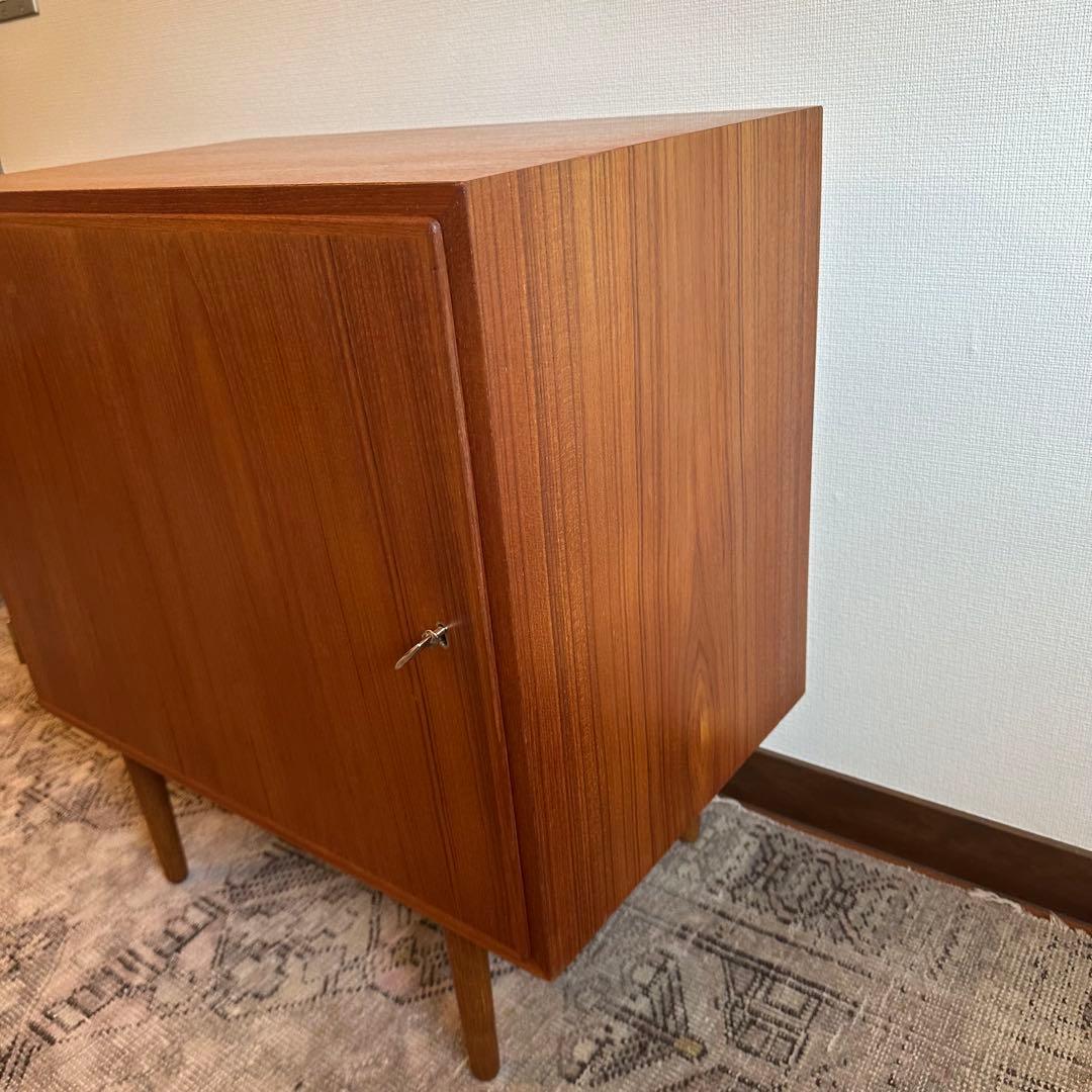 Poul Hundevad ヴィンテージ チーク キャビネットミッドセンチュリー