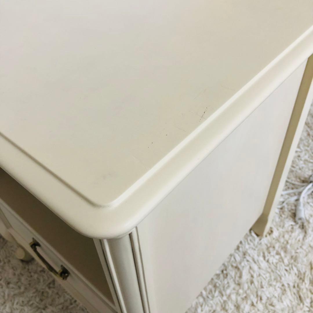 東海家具　ナイトテーブル　猫脚　木製　コンセント付き　完成品