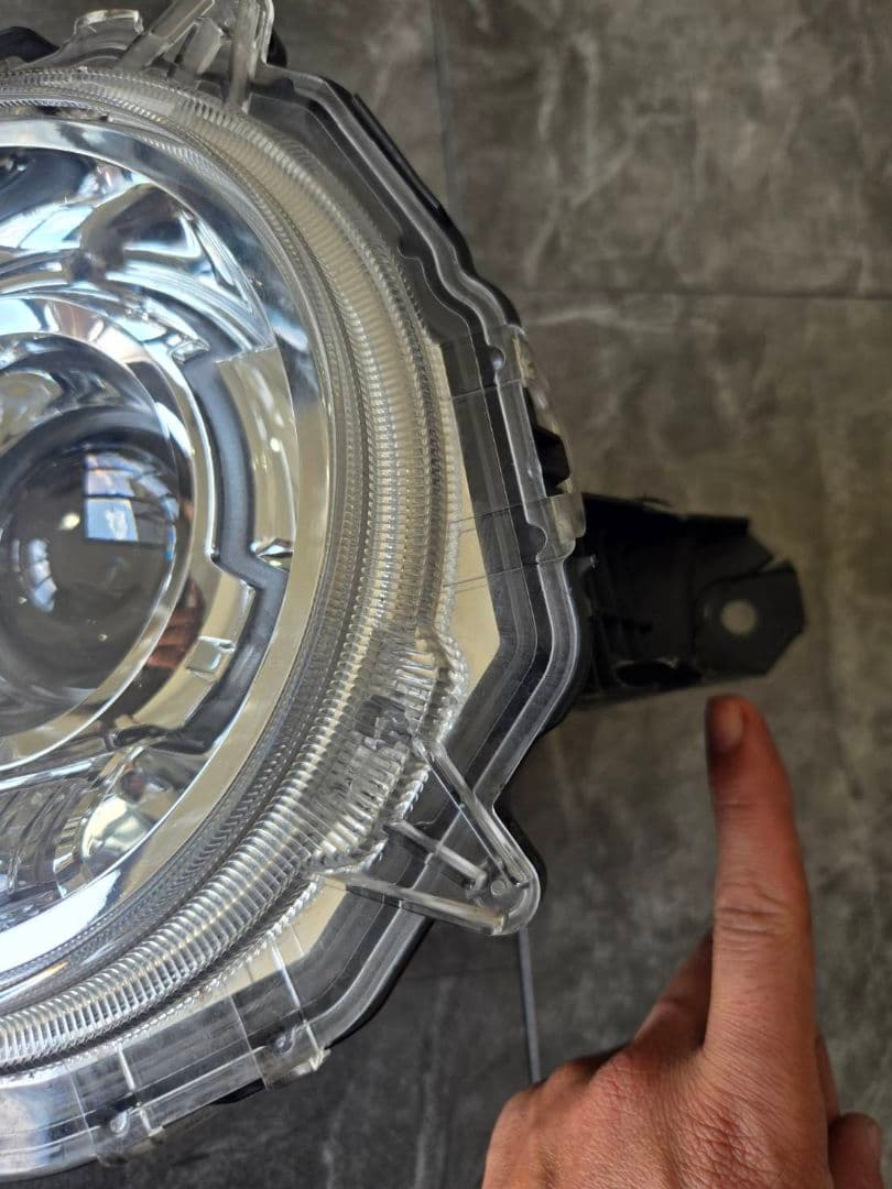 JW64W　スズキ　ジムニー　ヘッドライト