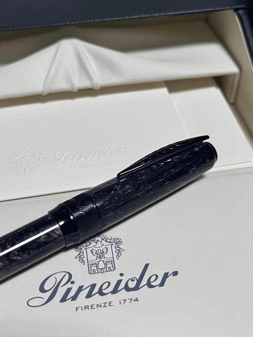 新品未使用 ピナイダー ラ グランデ ベレッツァ ロック 万年筆 グレー EF