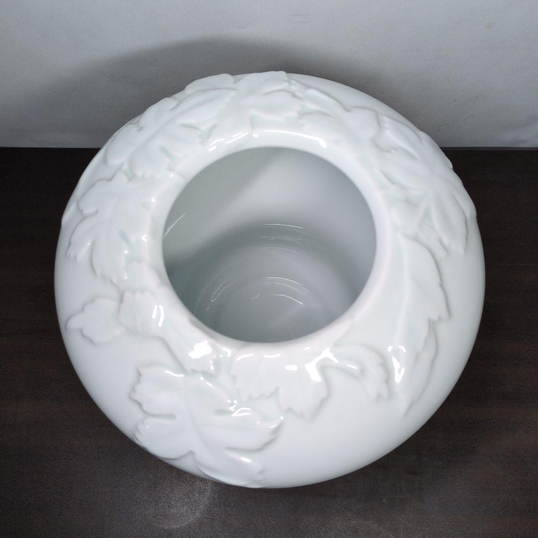 深川製磁 君島一郎 白磁 貼付 葉文 花瓶 高さ約25cm