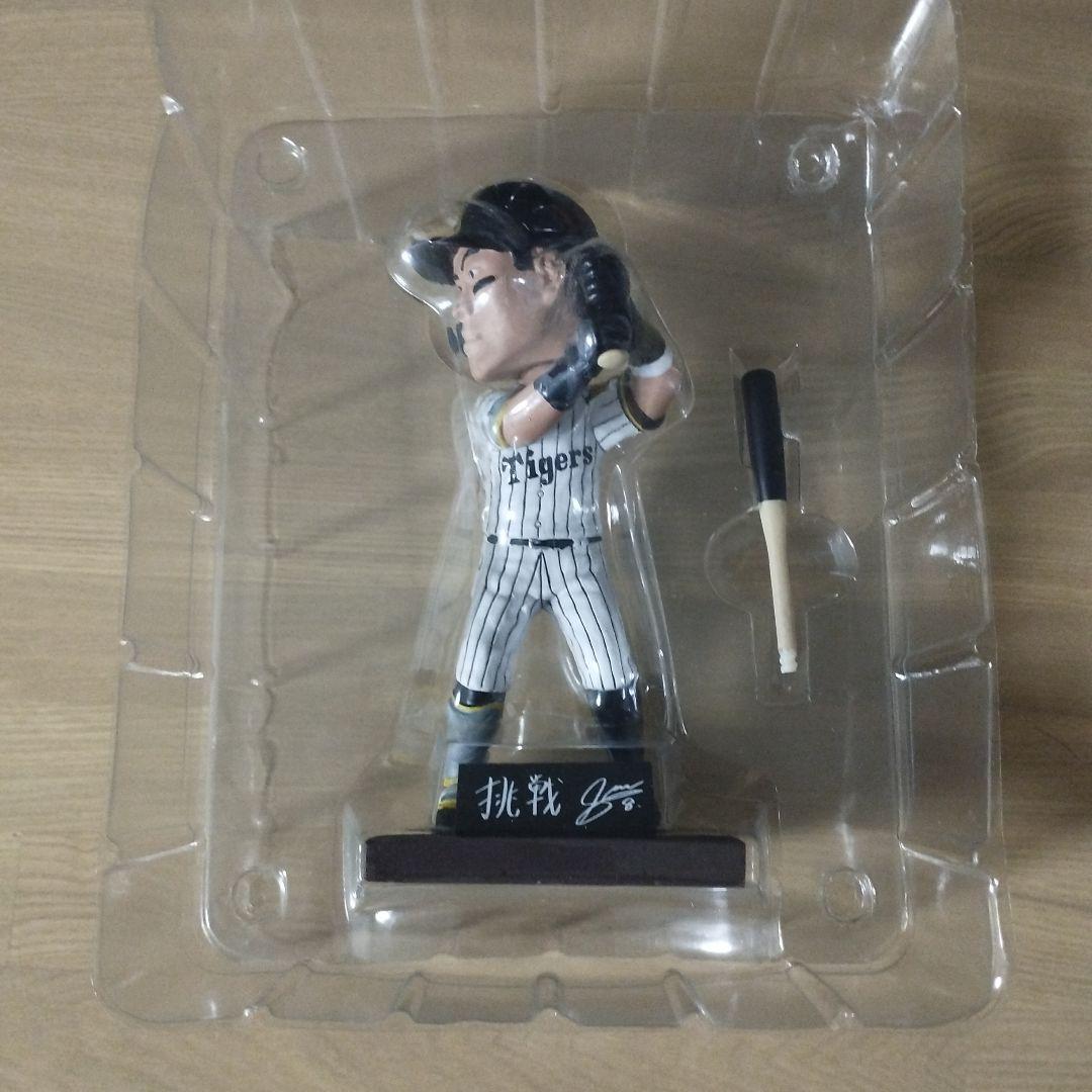 阪神タイガース ボブルヘッドフィギュア 2025 佐藤輝明選手