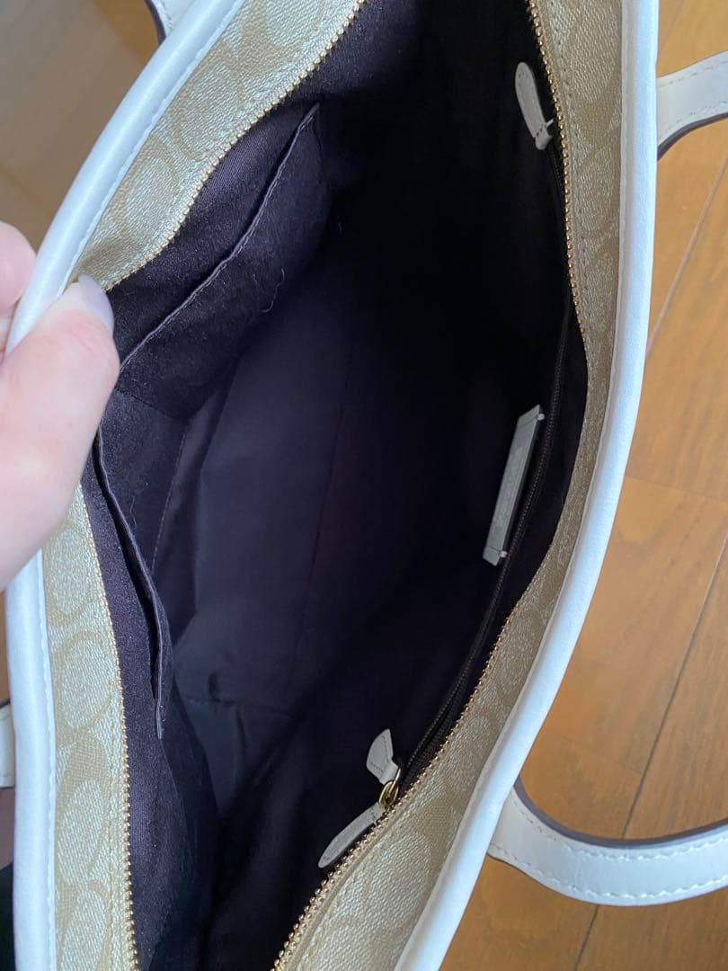 COACH ベージュ ロゴ柄 トート