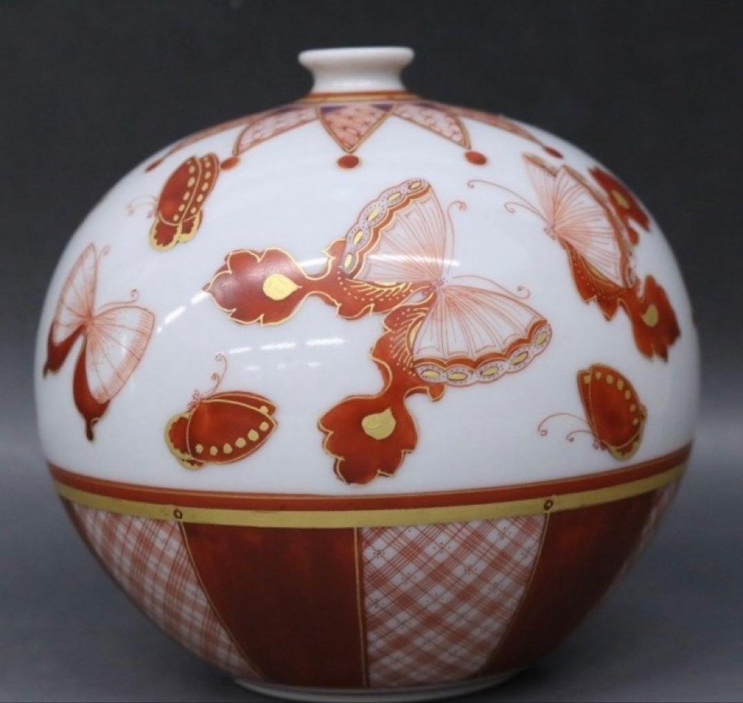 赤絵細描　小紋群蝶図　米久和彦